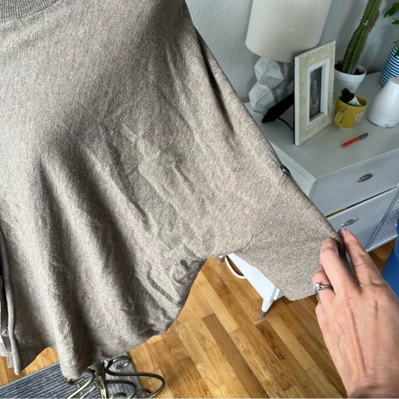 Nomadic Traders button down - Picture 3 of 5